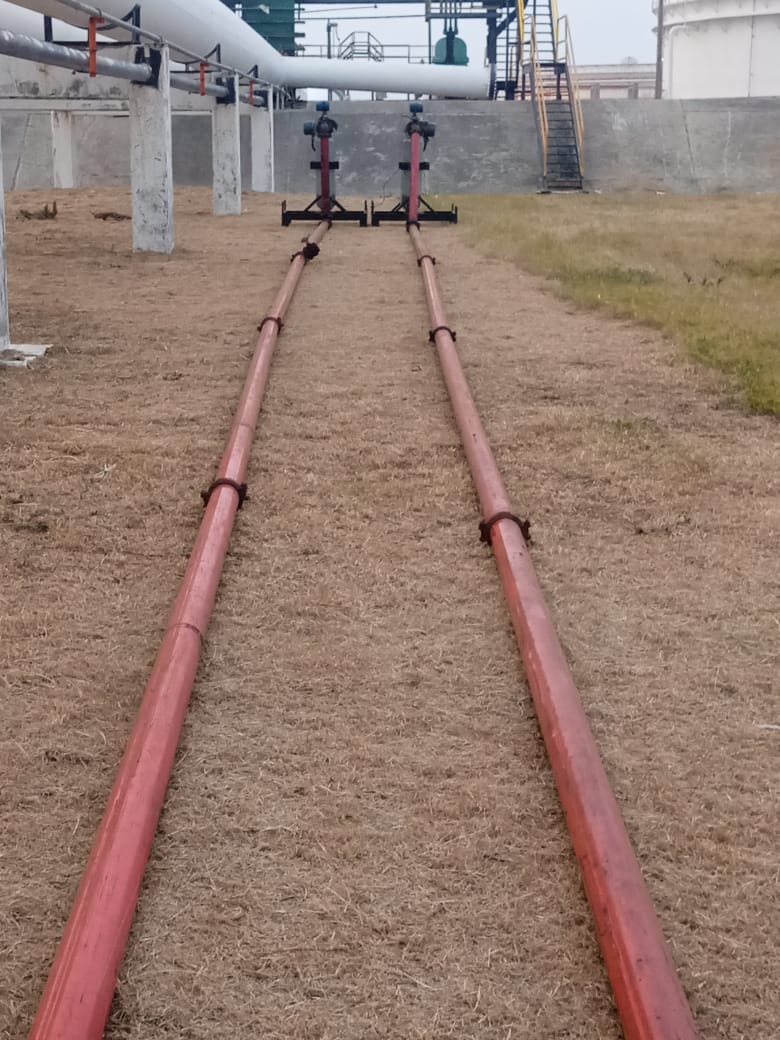 Hussein Kadour Ponce Maintenance and washing of land tanks and platforms.